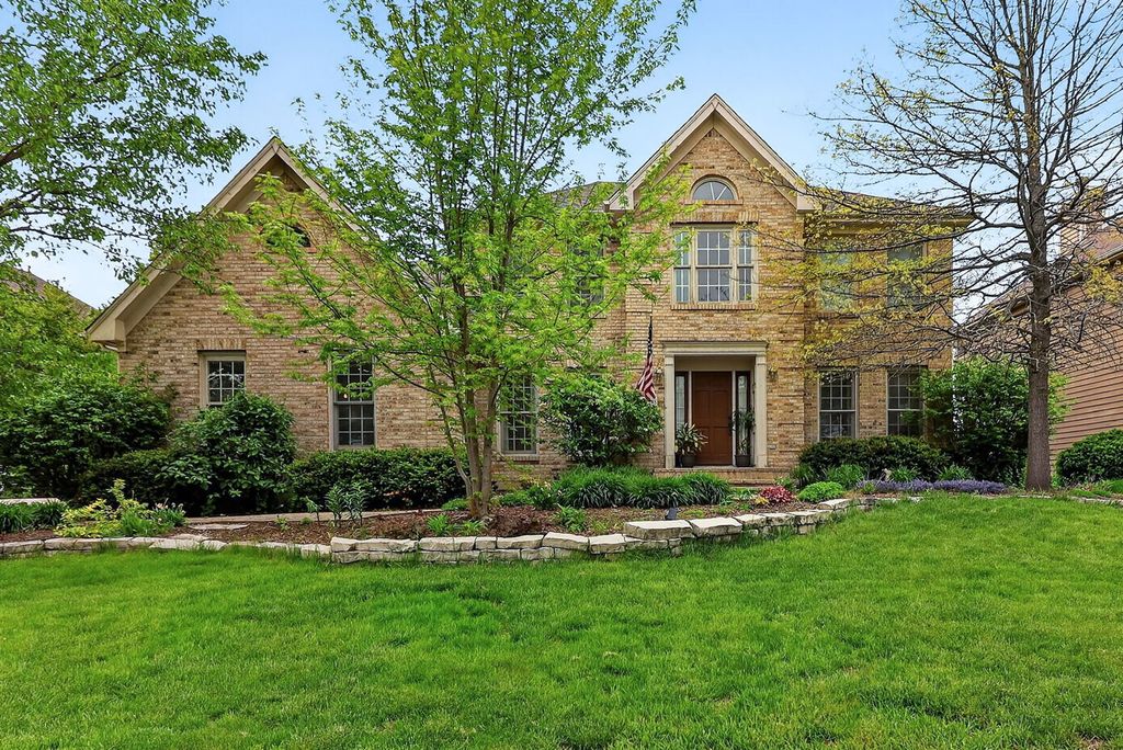 26W248 Tuckaway Court, Winfield, IL 60190