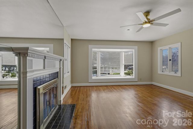 402 Pennton Avenue SW, Lenoir, NC 28645