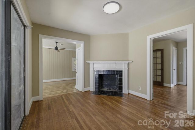 402 Pennton Avenue SW, Lenoir, NC 28645