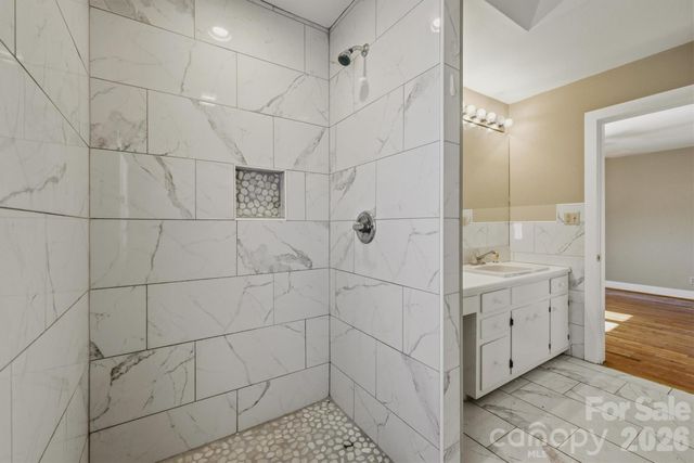 402 Pennton Avenue SW, Lenoir, NC 28645