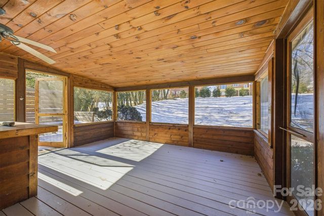 402 Pennton Avenue SW, Lenoir, NC 28645