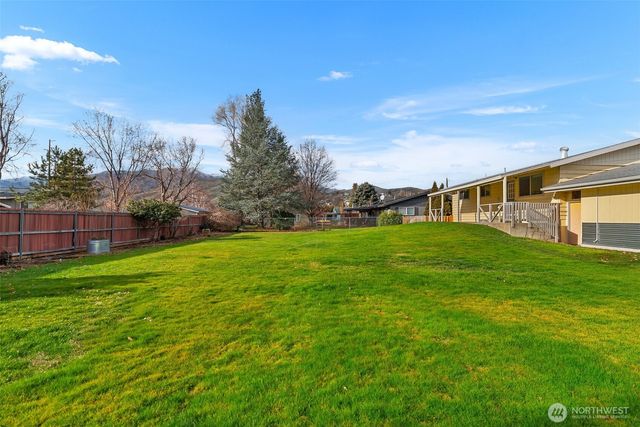 1705 Norman Street, Wenatchee, WA 98801