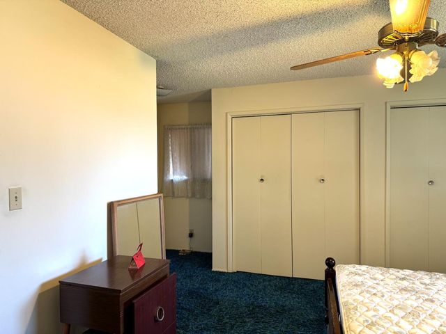 9086 Gerber Rd, Sacramento, CA 95829