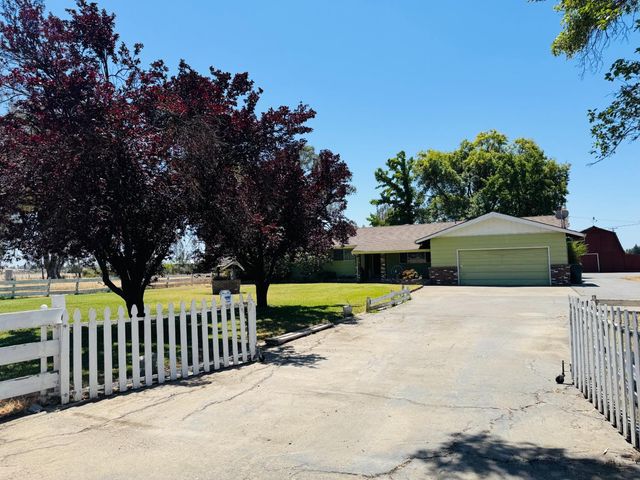 9086 Gerber Rd, Sacramento, CA 95829