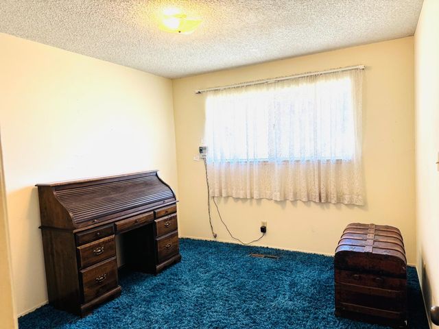9086 Gerber Rd, Sacramento, CA 95829