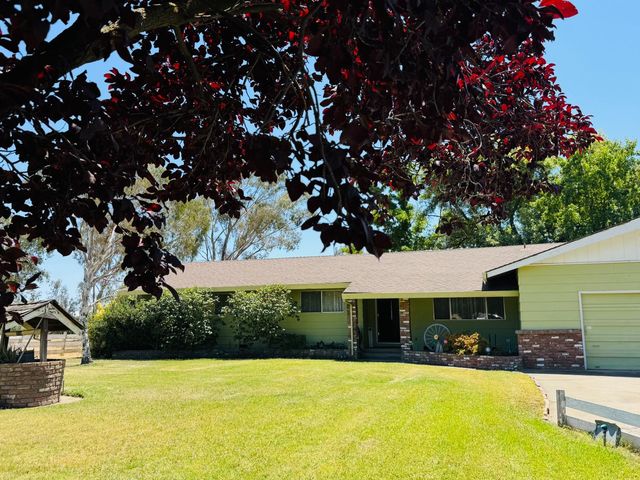9086 Gerber Rd, Sacramento, CA 95829