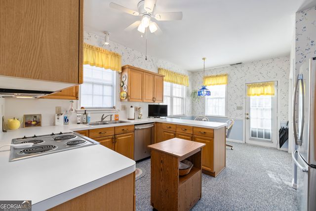 165 Woodgate Drive, Fayetteville, GA 30214