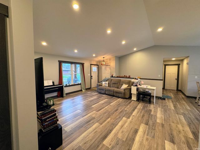 58630 Broadway Boulevard, Elkhart, IN 46516