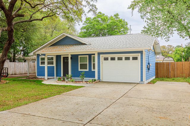 1013 Gloria Avenue, Fort Walton Beach, FL 32547