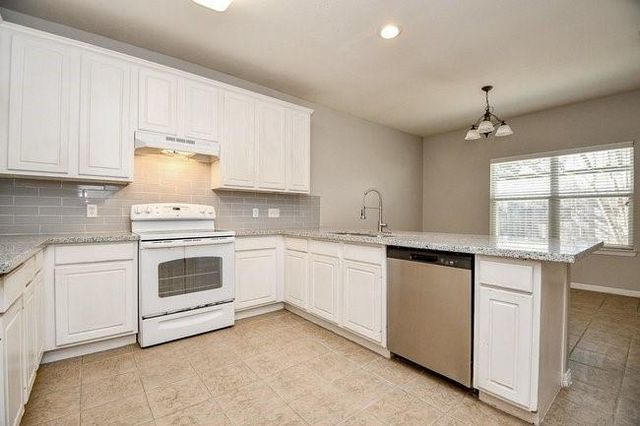 10006 Sweetnectar Ln Lane, Tomball, TX 77375