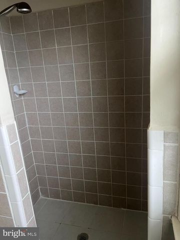 3182 WESTOVER DR SE, Washington, DC 20020