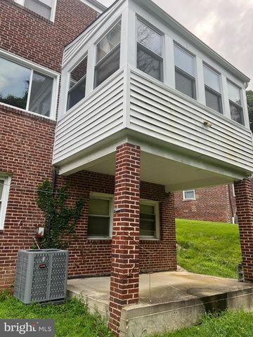 3182 WESTOVER DR SE, Washington, DC 20020