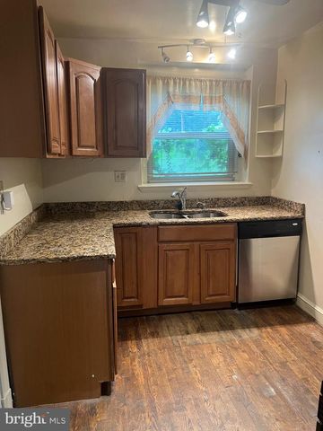 3182 WESTOVER DR SE, Washington, DC 20020