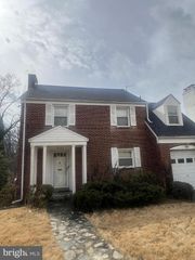 3182 WESTOVER DR SE, Washington, DC 20020