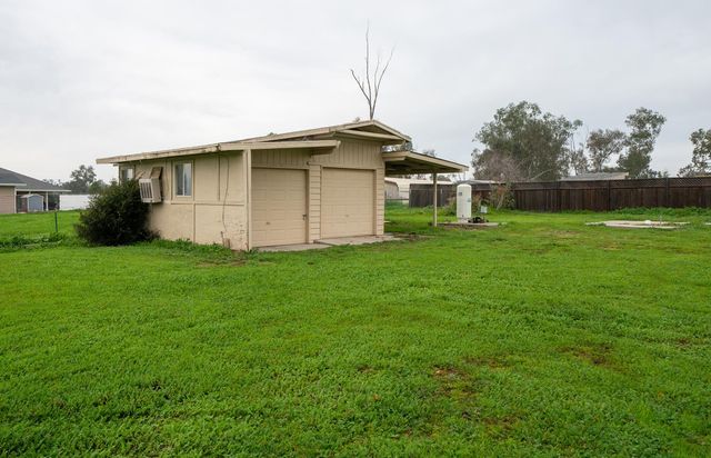 16026 Karen Road, Madera, CA 93636