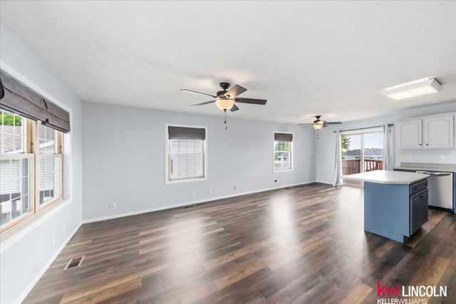 1720 SW 33 Street, Lincoln, NE 68522