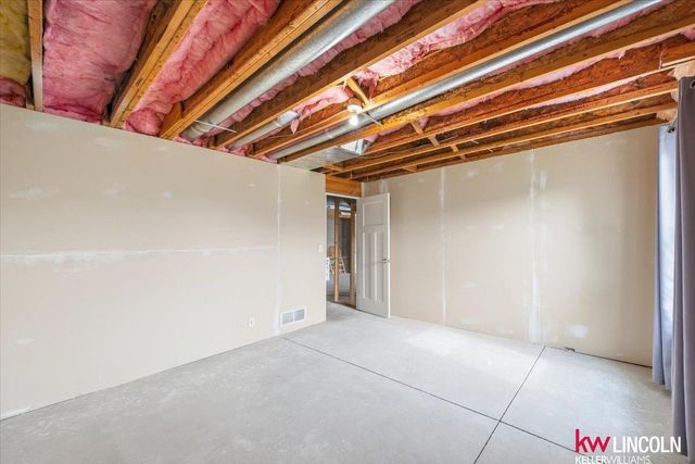 1720 SW 33 Street, Lincoln, NE 68522