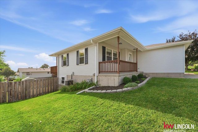 1720 SW 33 Street, Lincoln, NE 68522