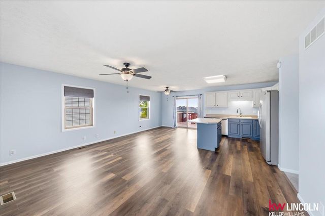 1720 SW 33 Street, Lincoln, NE 68522