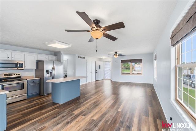 1720 SW 33 Street, Lincoln, NE 68522