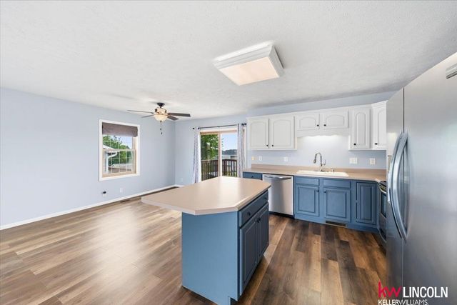 1720 SW 33 Street, Lincoln, NE 68522