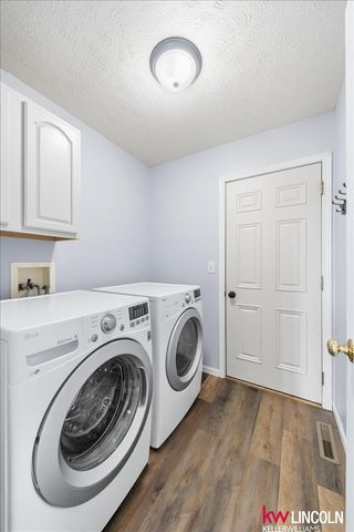 1720 SW 33 Street, Lincoln, NE 68522