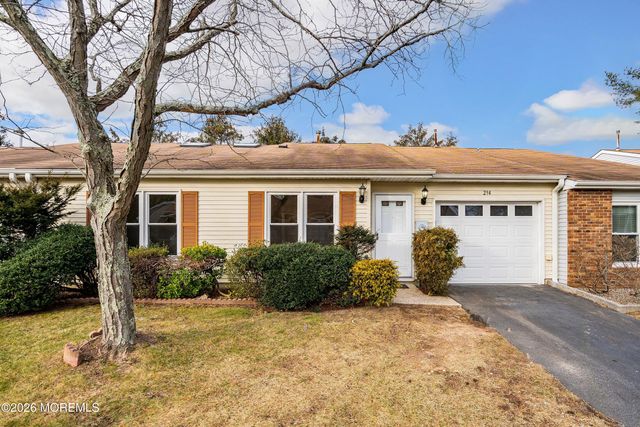 294 Marni Lane, Lakewood, NJ 08701