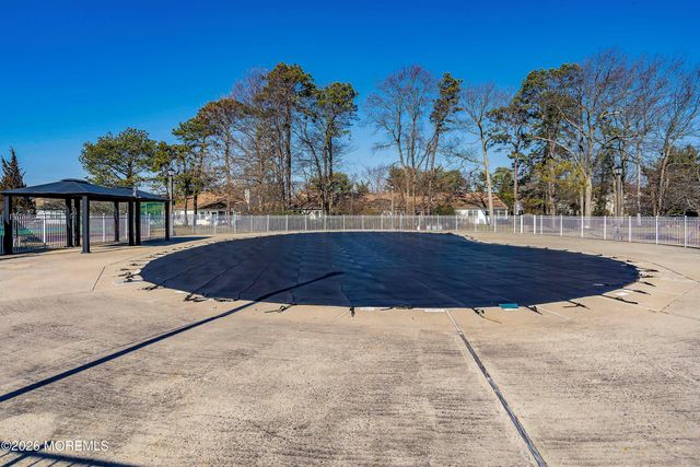 294 Marni Lane, Lakewood, NJ 08701