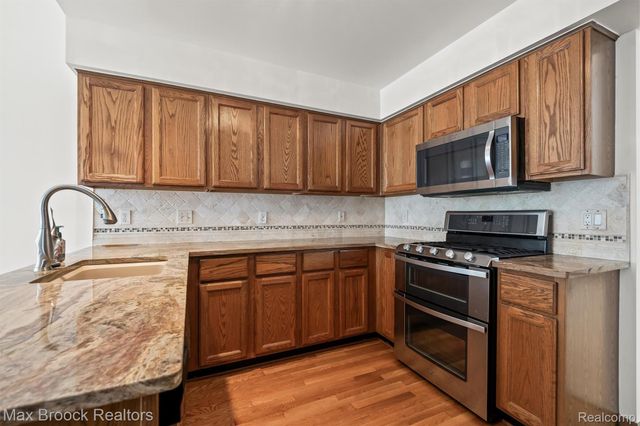 42738 Matthew Drive 47, Sterling Heights, MI 48313