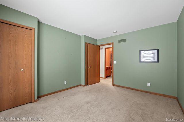 42738 Matthew Drive 47, Sterling Heights, MI 48313