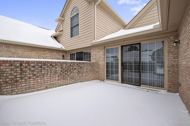 42738 Matthew Drive 47, Sterling Heights, MI 48313