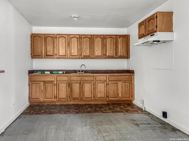 634 theo, San Antonio, TX 78225