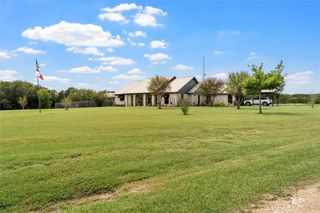 506 Lone Creek Drive, West, TX 76691