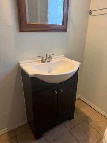 225 Morgan Avenue, Aurora, MO 65605