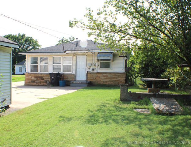 1326 S Armstrong Avenue, Bartlesville, OK 74003