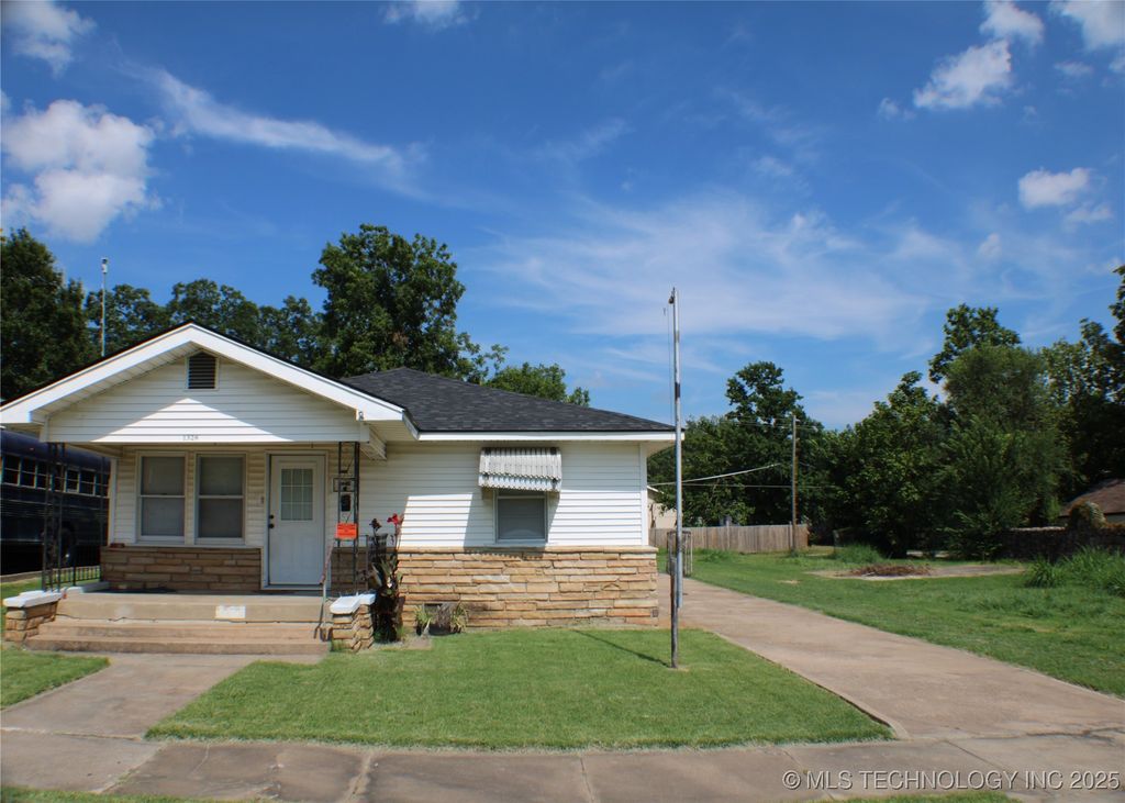 1326 S Armstrong Avenue, Bartlesville, OK 74003