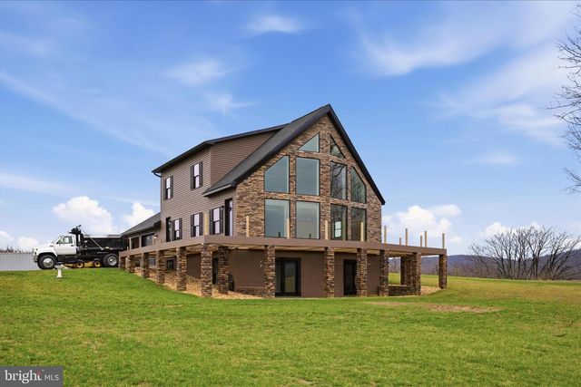 12 BLUEBELL WAY, Inwood, WV 25428