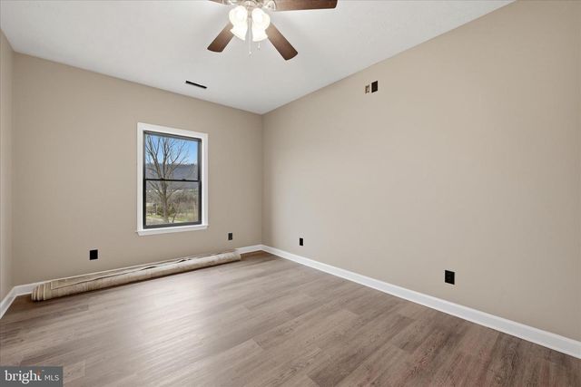 12 BLUEBELL WAY, Inwood, WV 25428