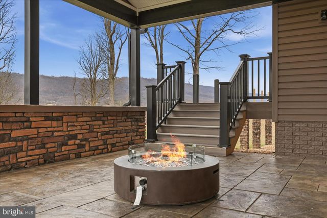 12 BLUEBELL WAY, Inwood, WV 25428