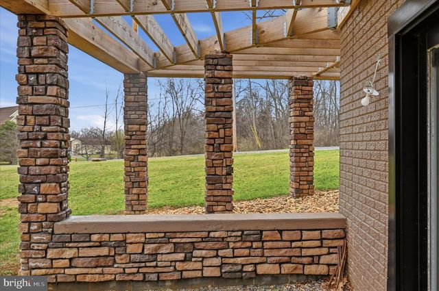 12 BLUEBELL WAY, Inwood, WV 25428