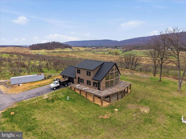 12 BLUEBELL WAY, Inwood, WV 25428