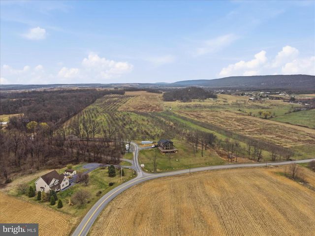 12 BLUEBELL WAY, Inwood, WV 25428