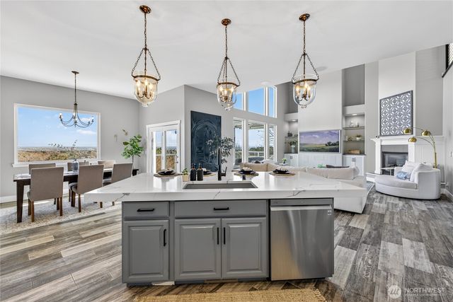 1614 W 51st Avenue, Kennewick, WA 99338