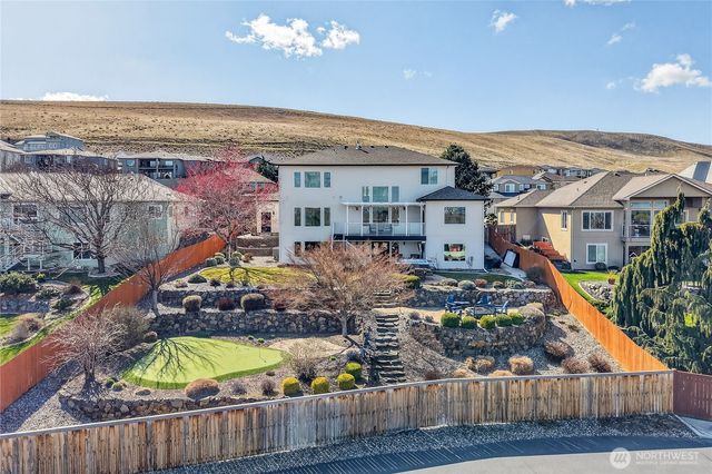 1614 W 51st Avenue, Kennewick, WA 99338