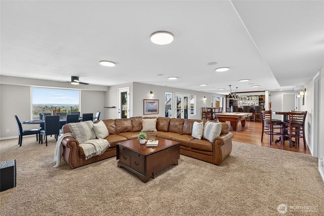 1614 W 51st Avenue, Kennewick, WA 99338