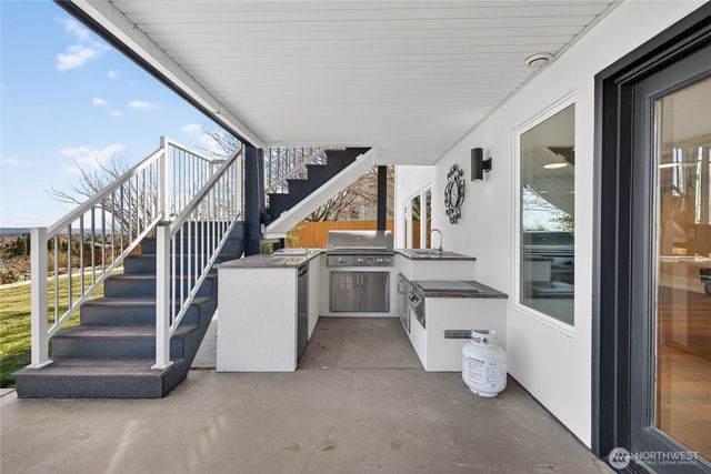 1614 W 51st Avenue, Kennewick, WA 99338