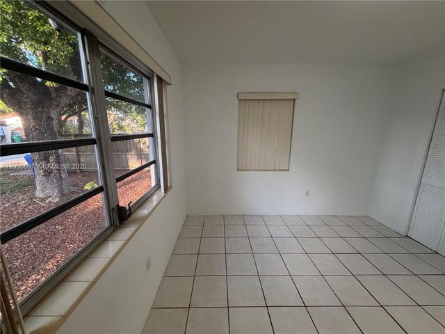 3828 SW 29th St 3828, Miami, FL 33134