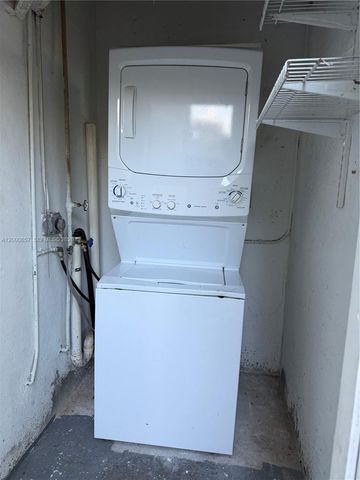 3828 SW 29th St 3828, Miami, FL 33134