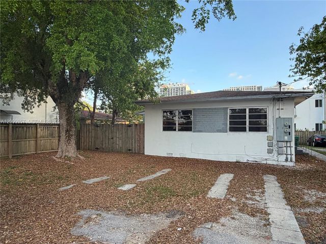 3828 SW 29th St 3828, Miami, FL 33134