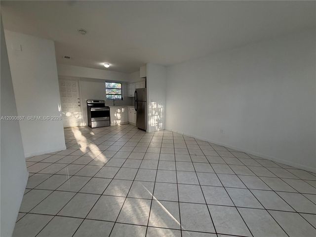 3828 SW 29th St 3828, Miami, FL 33134
